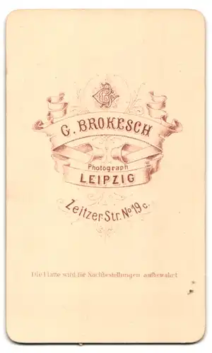 Fotografie G. Brokesch, Leipzig, Zeitzer Strasse 19c, Herr im Anzg mit Schnurrbart