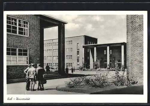 AK Kiel, Die Universität