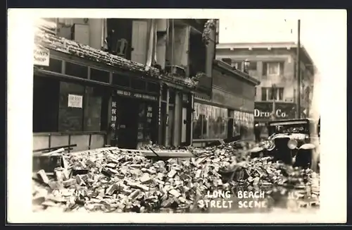 Foto-AK Long Beach, CA, Street Scene, Earthquake, Erdbeben