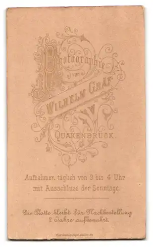Fotografie W. Gräf, Quakenbrück, Portrait junger Herr mit Moustache und Krawatte