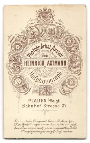 Fotografie H. Axtmann, Plauen, Bahnhofstr. 27, Portrait Mann mit Anzug und Fliege