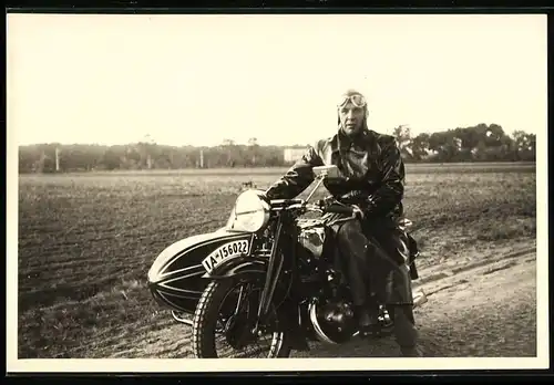 Fotografie Motorrad DKW, Krad mit Seitenwagen und Kennzeichen Berlin IA-156022