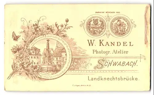 Fotografie W. Kandel, Schwabach, Landknechtsbrücke, Ansicht Schwabach, der schönen Brunnen, Medaillen