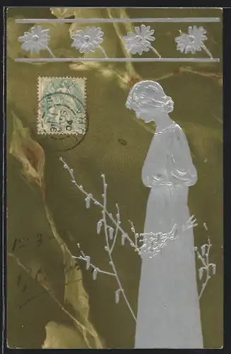 Präge-AK Dame mit Zweigen und Blüten im Jugendstil