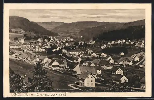 AK Lenzkirch /Bad. Schwarzw., Ortsansicht bei Tag