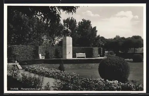 AK Krefeld, Am Husarendenkmal