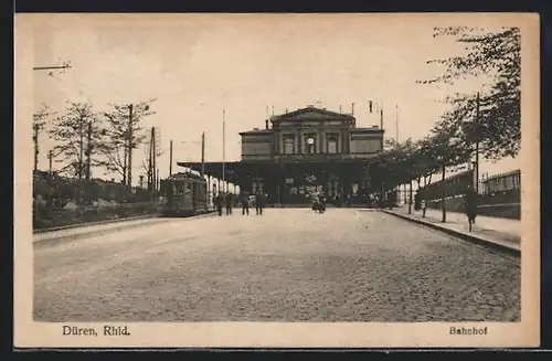 AK Düren, Strassenbahn vor dem Bahnhof