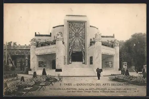 AK Paris, Exposition des Arts décoratifs 1925, Pavillon La Maitrise Atelier des Arts-Appliques des Galeries Lafayettes