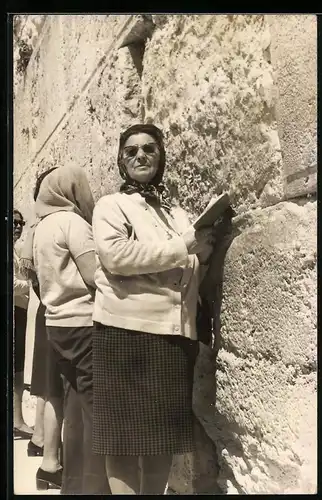 Fotografie unbekannter Fotograf, Ansicht Jerusalem, Juden vor der Klagemauer