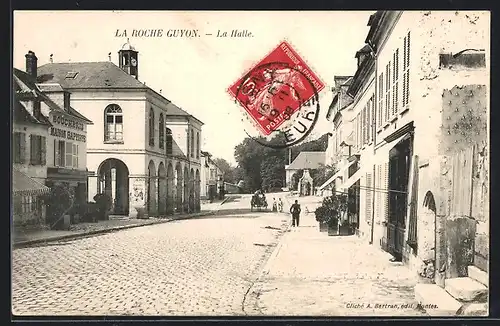 AK La Roche-Guyon, la Halle