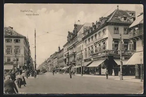 AK Karlsruhe, Strassenbahnen in der Kaiser-Strasse