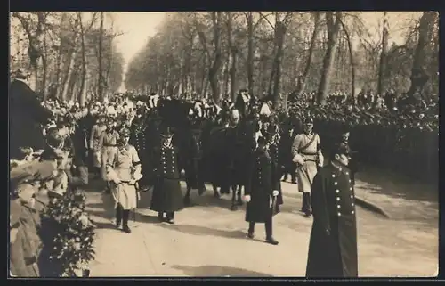 AK Beisetzung Kaiserin Auguste Victoria Königin von Preussen mit Trauerzug