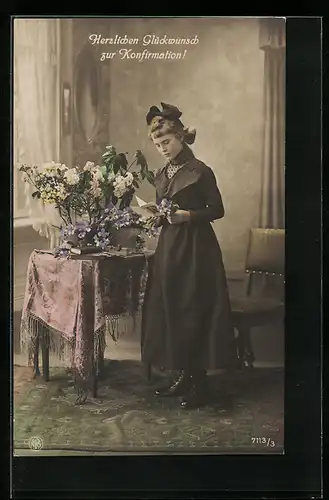 AK Mädchen mit Geschenken zur Konfirmation