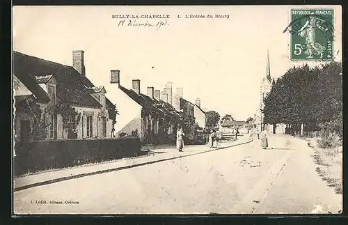 AK Sully-La-Chapelle, L`Entrèe du Bourg