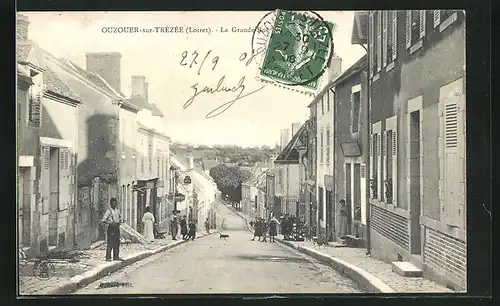 AK Ouzouer-sur-Trézée, La Grande Rue, Abschüssige Strasse