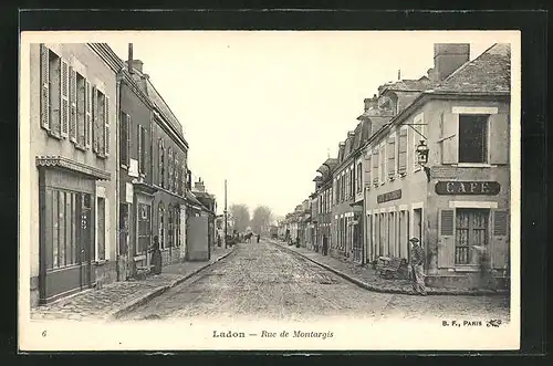 AK Ladon, Rue de Montargis, Blick in eine Strasse