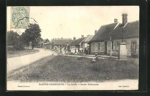 AK Saint-Geneviève, La Croix - Route Nationale, Strassenpartie