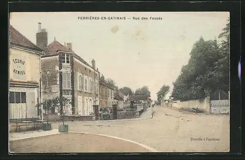 AK Ferrières-en-Gâtinais, Reu des Fossés, Strassenpartie