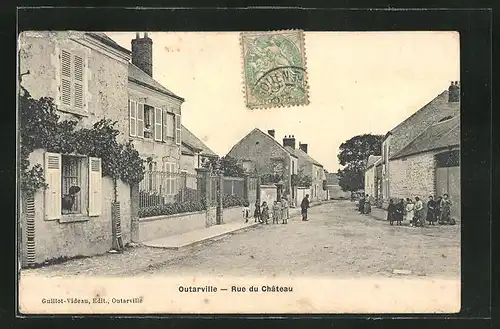 AK Outarville, Rue du Château, Strassenpartie