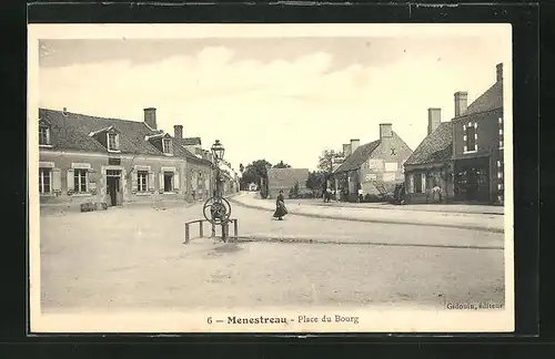 AK Menestreau, Place du Bourg