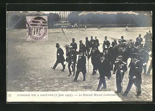 AK Saint-Cyr, Alphonse XIII von Spanien 1905, Le Géneral Marcot conduisant le Cortège officiel