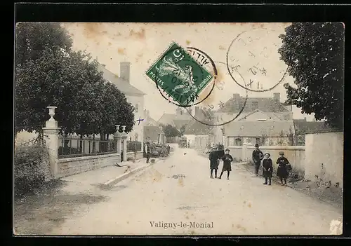 AK Valigny-le-Monial, une Rue