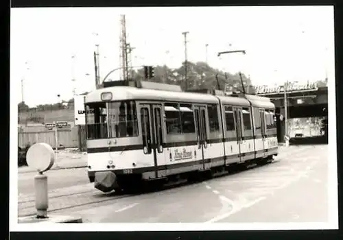 Fotografie unbekannter Fotograf, Ansicht Duisburg, Strassenbahn-Triebwagen Nr. 1092