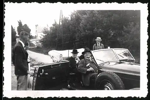 Fotografie Fichtner, Düben, Auto Cabrio, Gesellschaft bei einer Ausflugsfahrt im Cabriolet