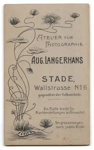 Fotografie A. Langerhans, Stade, Wallstrasse 6, Junge Dame mit Blumen und Schleife im Haar