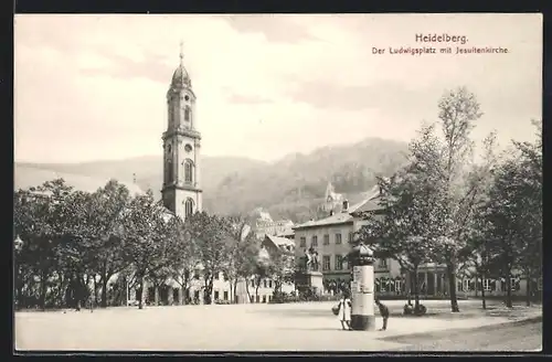 AK Heidelberg / Neckar, Ludwigsplatz mit Jesuitenkirche