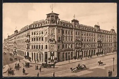 AK München, Partie am Grand Hotel Grünwald mit Pferdekutschen