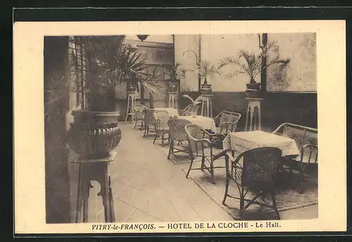 AK Vitry-le-Francois, Hotel de la Cloche, Le Hall