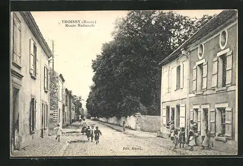 AK Troissy, Route Nationale, Blick in die Strasse