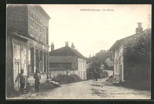 AK Somsois, La Mairie, Strassenpartie am Rathaus