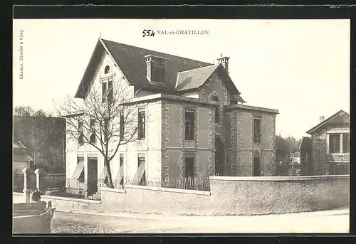 AK Val-et-Chatillon, Une Villa