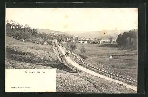 AK Val-et-Chatillon, Strasse zum Ort mit Pferdekarre