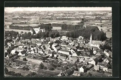 AK Saint-Brisson-sur-Loire, Vue Generale et le Chateau