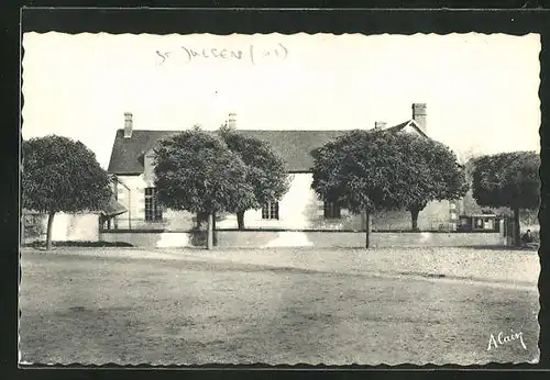 AK Saint-Julien, La Place et l`Ecole