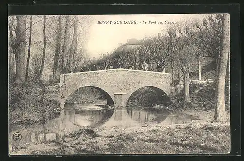 AK Bonny-sur-Loire, Le Pont aux Soeurs, Steinbrücke
