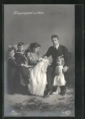 AK Kronprinzenpaar von Schweden mit seinen Kindern