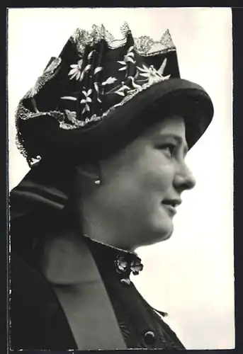 Foto-AK Emanuel Gyger: Walliser-Festtagstracht