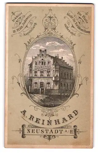 Fotografie A. Reinhard, Neustadt a. H., Ansicht Neustadt a. H., Ateliersgebäude in der Frontansicht