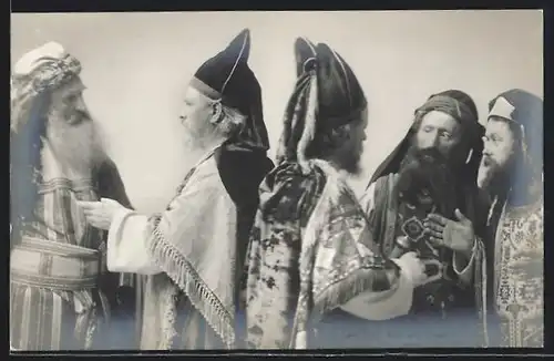 AK Oberammergau, Passionsspiel 1910, Männliche Darsteller in Kostümen