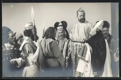AK Oberammergau, Passionsspiel 1910, Darsteller auf der Bühne