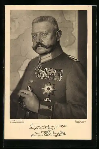 AK Paul von Hindenburg in Uniform mit Orden