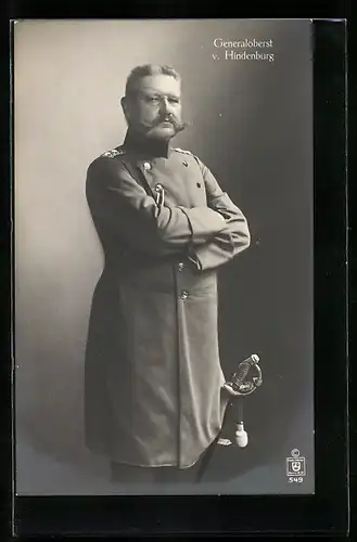 AK Generalfeldmarschall Paul von Hindenburg in Uniform mit Säbel