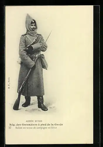 AK Armée Russe, Rég. des Grenadiers à pled de la Garde, Soldat en tenue de campagne en hiver