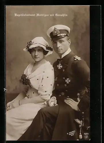 AK Portrait Kapitänleutnant Weddigen mit Gemahlin