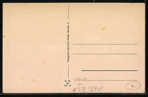 AK Breslau, Hauptbahnhof, Automobile auf den Vorplatz
