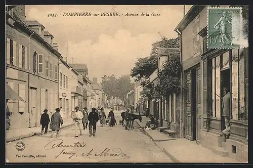 AK Dompierre-sur-Besbre, Avenue de la Gare